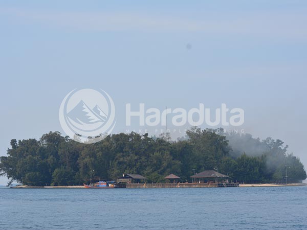 Pemandangan Sekitar Spot Snorkling di Pulau Harapan